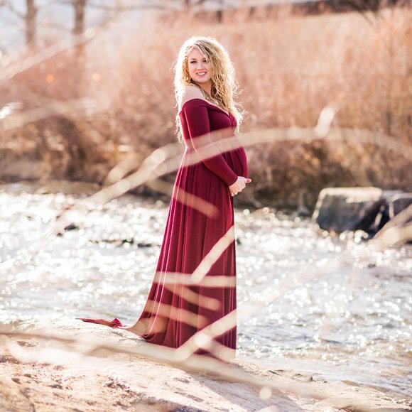 Stretchy Red knit maternity gown - Picture 1 of 2